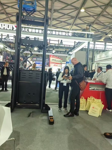 ANHUI YOUNGLIFT INTELLIGENT  EQUIPMENT CO.,LTD. fabriek productielijn